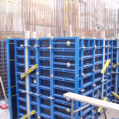 Moduliniai sienų klojiniai su atraminėmis konstrukcijomis